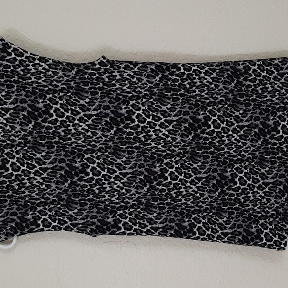 Michael Kors Top size small - Picture 4 of 4